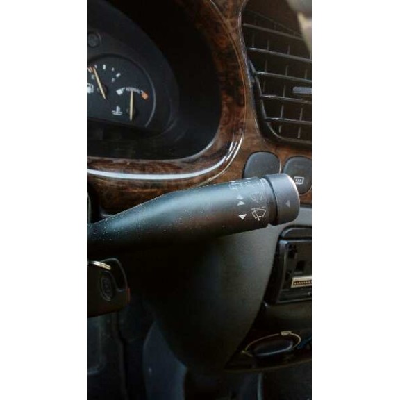 ford fiesta berlina del año 1998