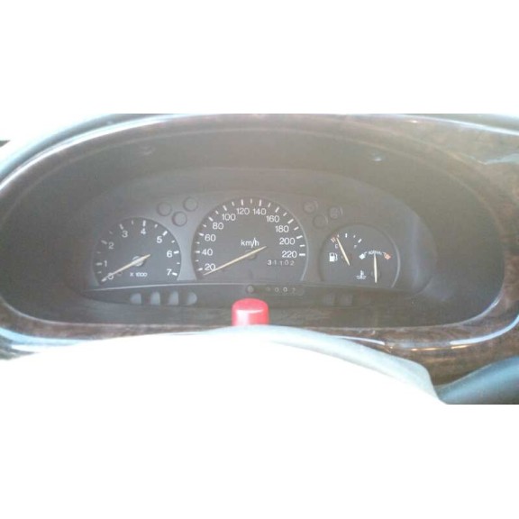 ford fiesta berlina del año 1998