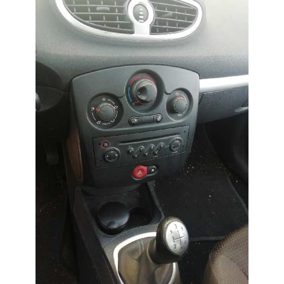 renault clio iii del año 2006