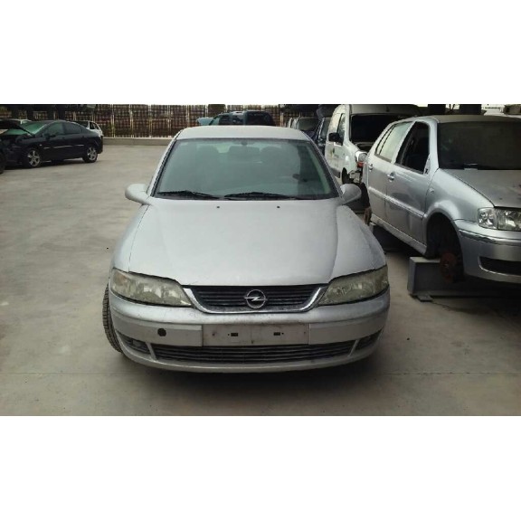 opel vectra b berlina del año 2001