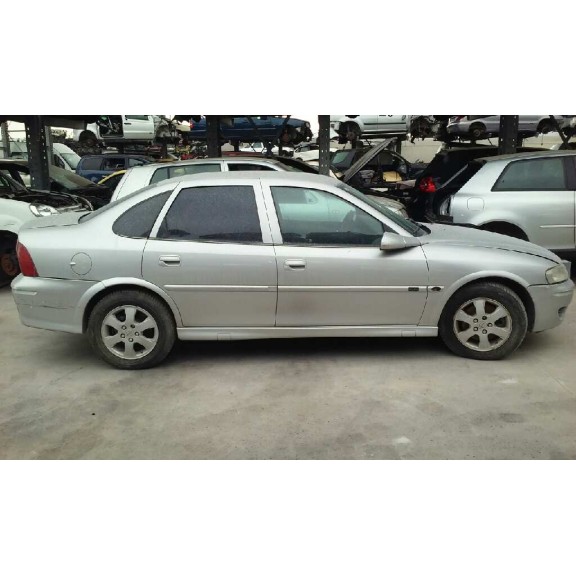 opel vectra b berlina del año 2001
