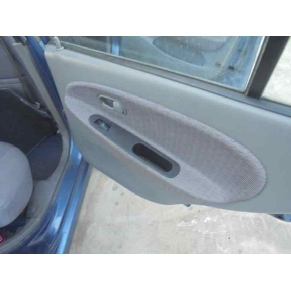 kia rio del año 2001