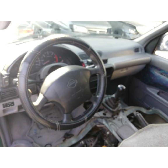 nissan serena (c23m) del año 2000