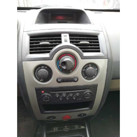 renault megane ii berlina 5p del año 2004