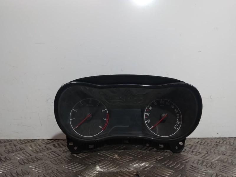 Recambio de cuadro instrumentos para opel corsa e 1.4 referencia OEM IAM 367030224 39140084 