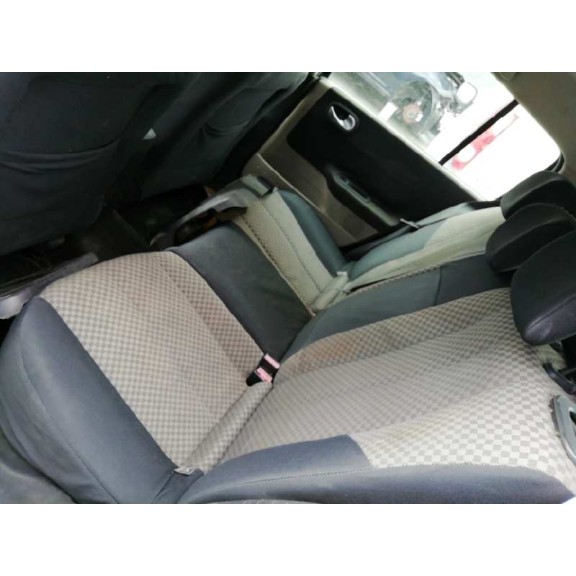 renault megane ii berlina 5p del año 2004