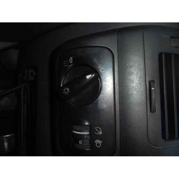 seat cordoba berlina (6k2) del año 2002