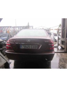 mercedes-benz clase e (w211) berlina del año 2004 2