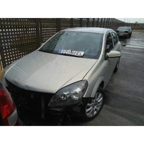 opel astra h berlina del año 2005