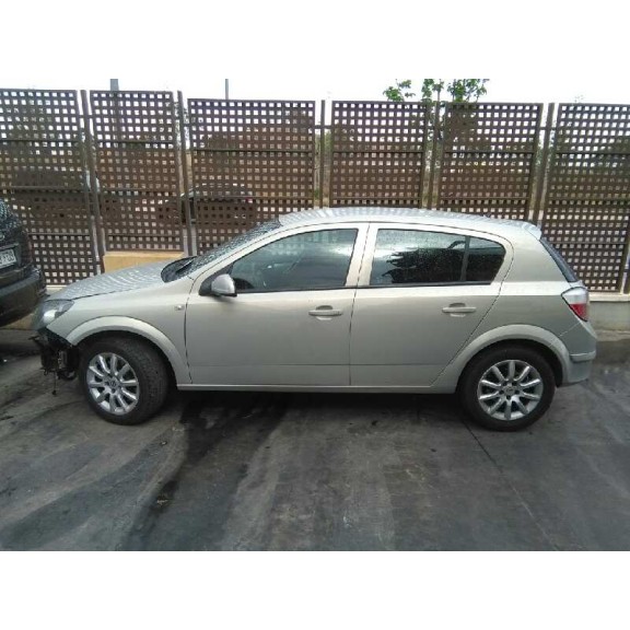 opel astra h berlina del año 2005