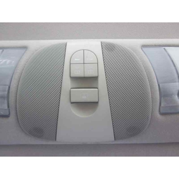 mercedes-benz clase e (w211) berlina del año 2004