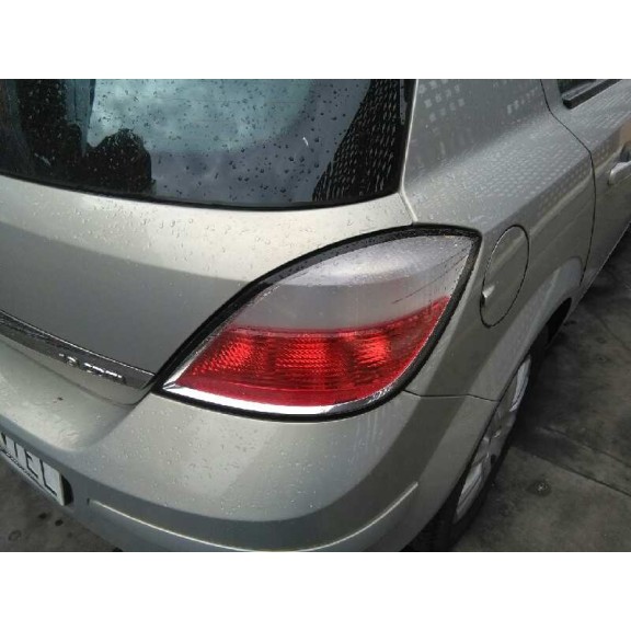 opel astra h berlina del año 2005