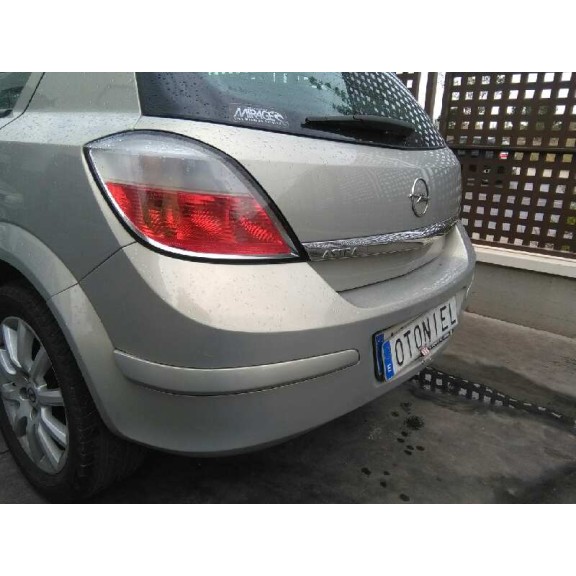 opel astra h berlina del año 2005