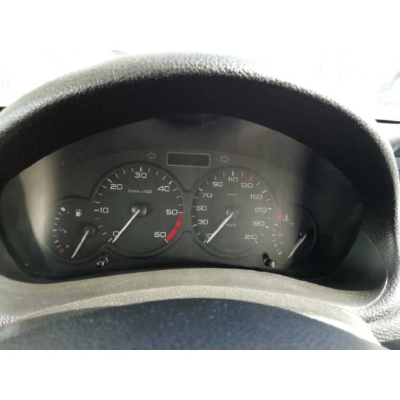 peugeot 206 berlina del año 2002