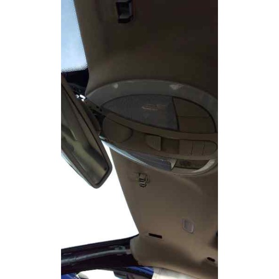 mercedes-benz clase e (w211) berlina del año 2004