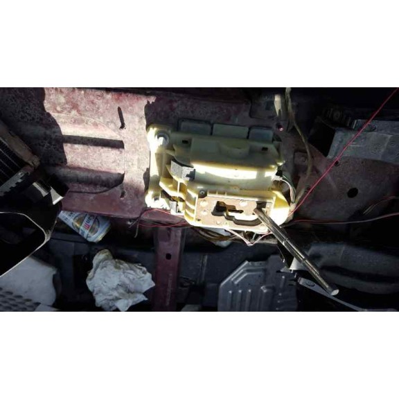 mercedes-benz clase e (w211) berlina del año 2004