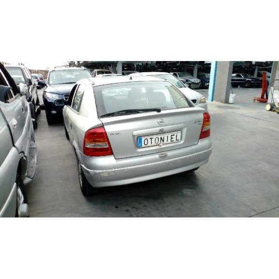 opel astra g berlina del año 2001