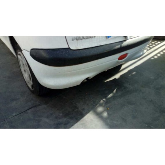 peugeot 206 berlina del año 2000