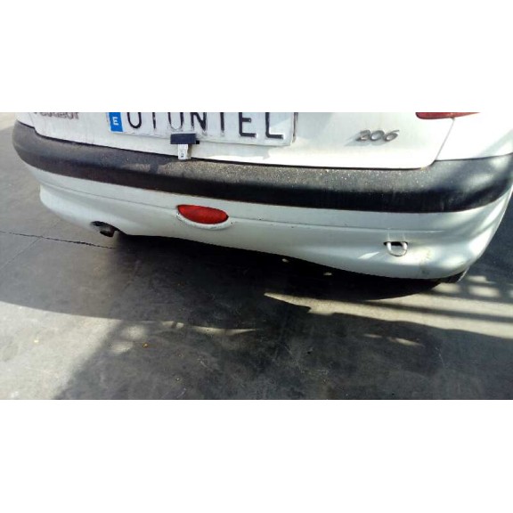 peugeot 206 berlina del año 2000