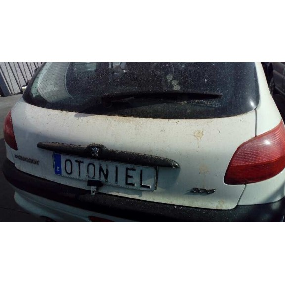 peugeot 206 berlina del año 2000