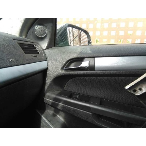 opel astra h berlina del año 2005