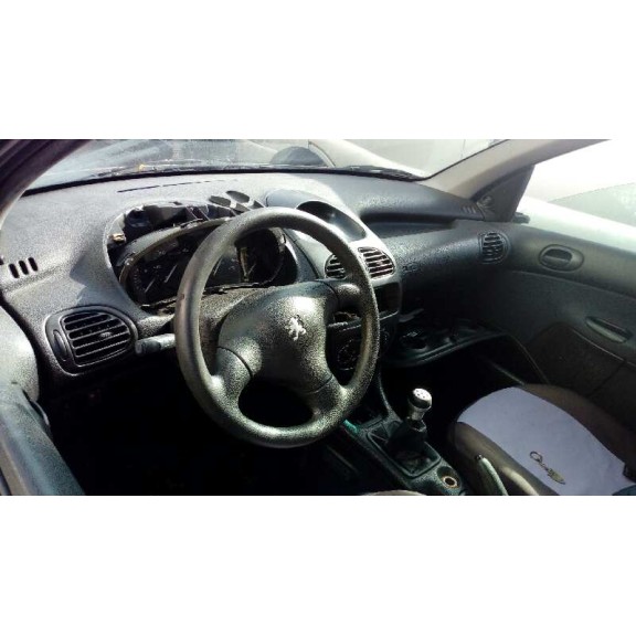 peugeot 206 berlina del año 2000