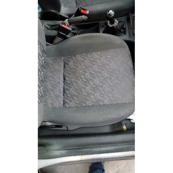 opel astra g berlina del año 2001