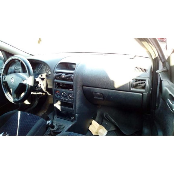 opel astra g caravan del año 2000