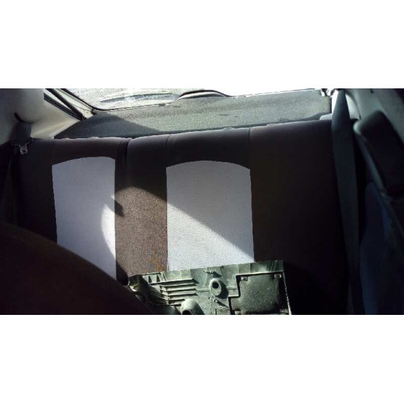 peugeot 206 berlina del año 2000