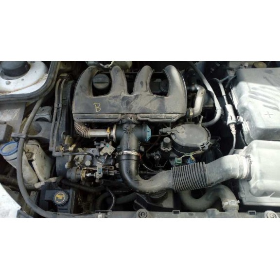 peugeot 206 berlina del año 2000