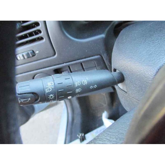 citroën xsara berlina del año 2001