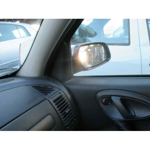 citroën xsara berlina del año 2001