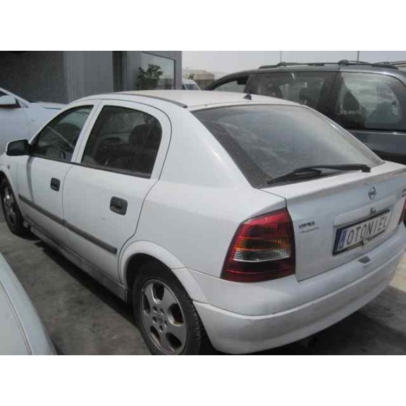 opel astra g berlina del año 2001
