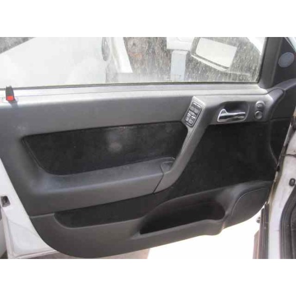 opel astra g berlina del año 2001