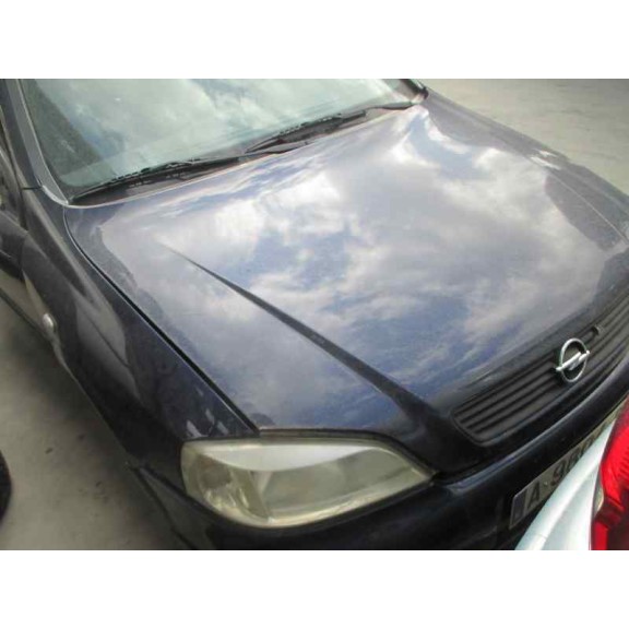 opel astra g berlina del año 2000