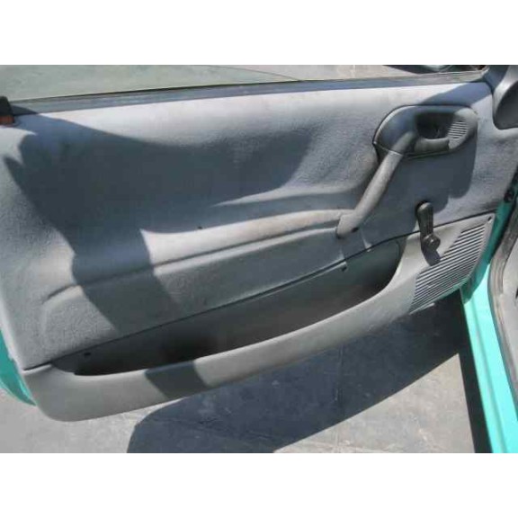 opel corsa b del año 1996