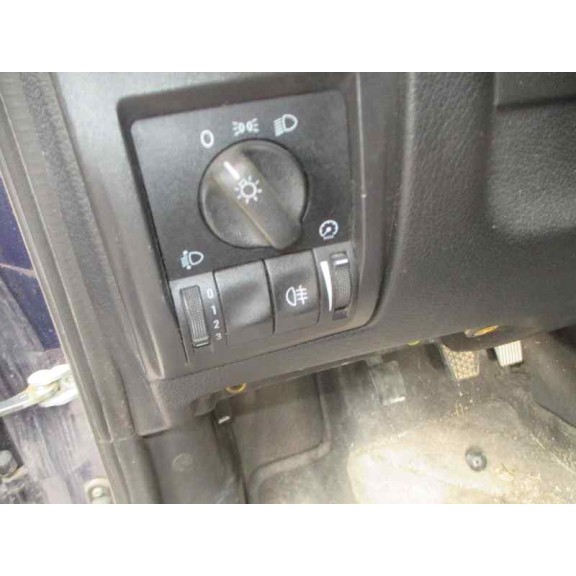 opel astra g berlina del año 2000