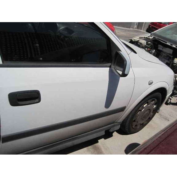 opel astra g berlina del año 2002