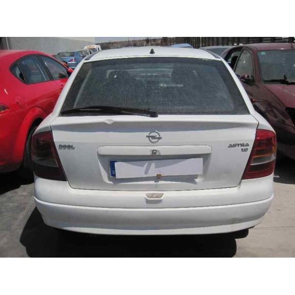 opel astra g berlina del año 2002
