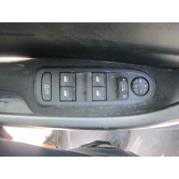 peugeot 308 del año 2012