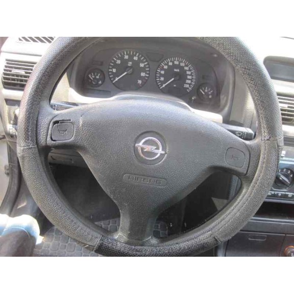 opel astra g berlina del año 2002