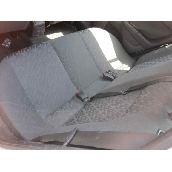 opel astra g berlina del año 2002