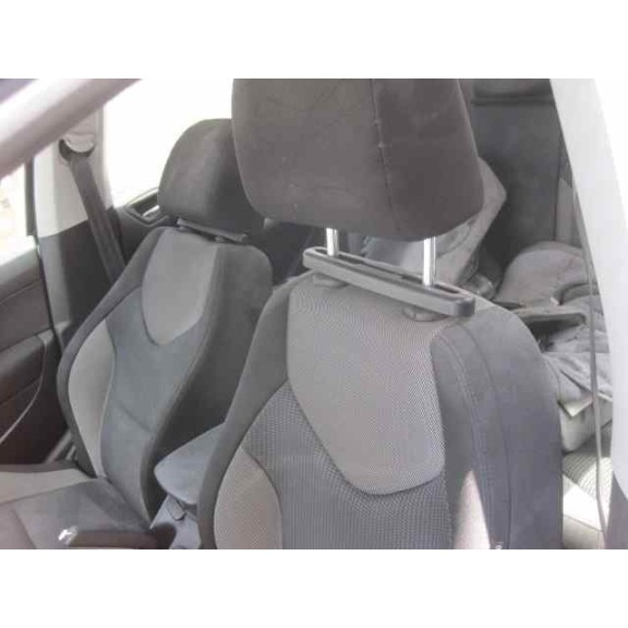 peugeot 308 del año 2012