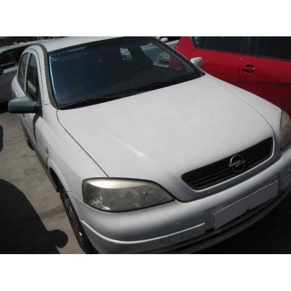 opel astra g berlina del año 2002