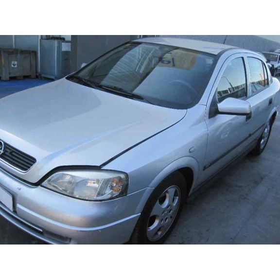 opel astra g berlina del año 2001