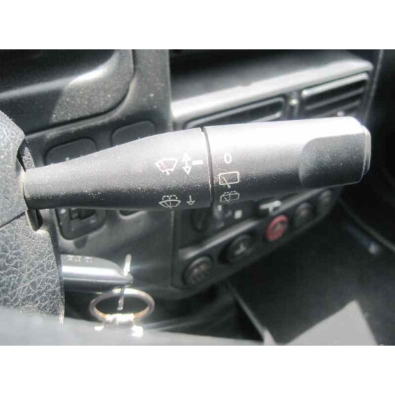 peugeot 106 (s2) del año 2001