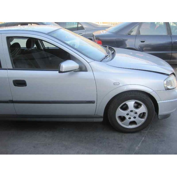 opel astra g berlina del año 2001