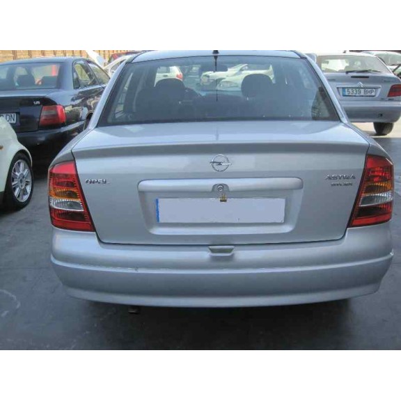 opel astra g berlina del año 2001