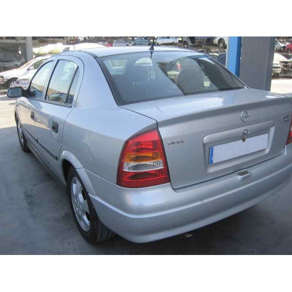 opel astra g berlina del año 2001