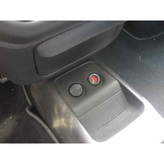 peugeot 106 (s2) del año 2001